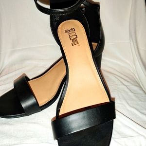 Women's sandals